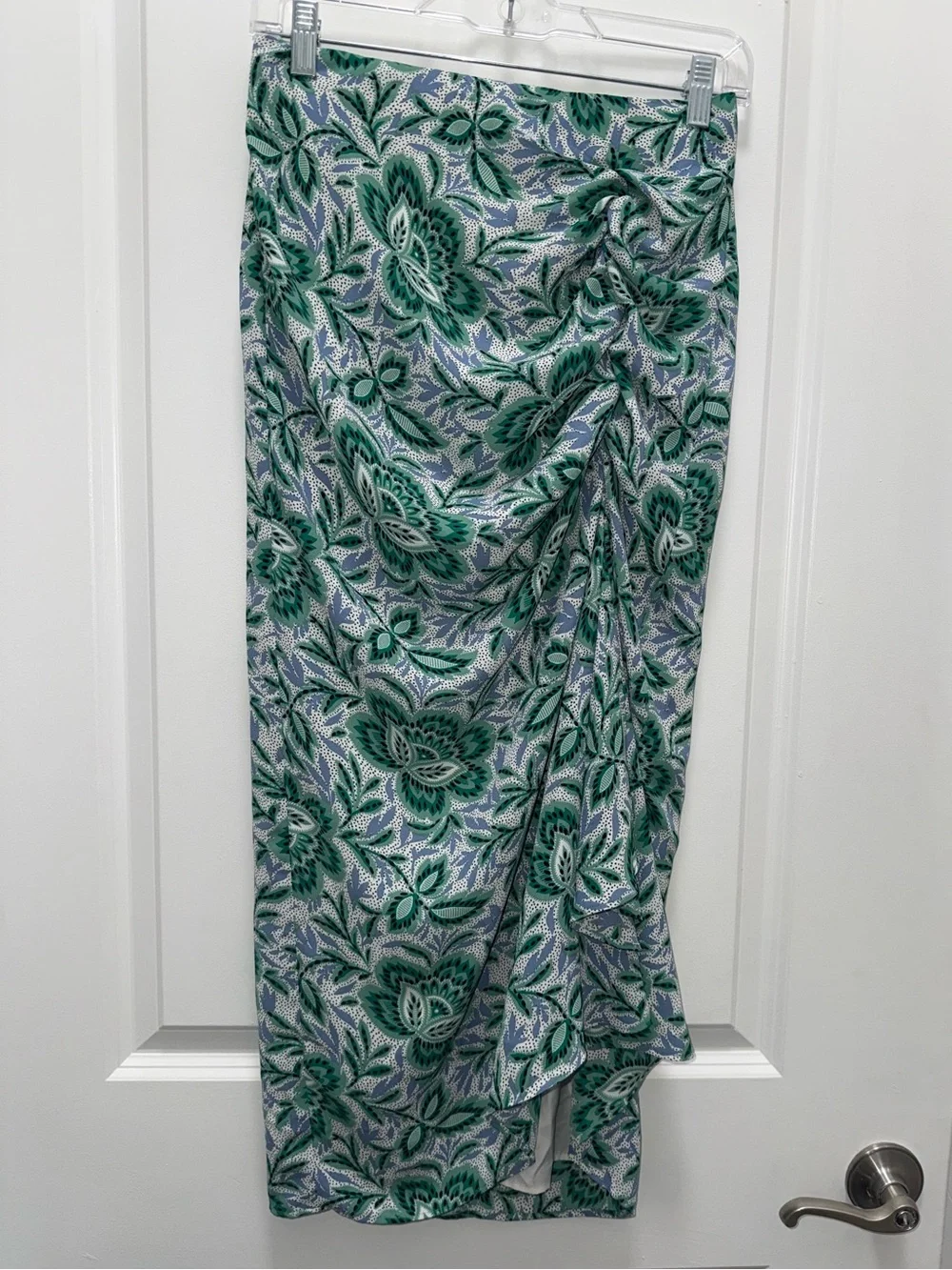 Ann Taylor Women’s Green & Blue Floral Midi Skirt